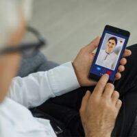 5 Online Dating Dites for Seniors