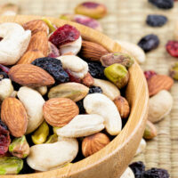 10 Tasty Low-Carb Snacks to Try