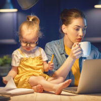 6 Efficient Ways To Deal With The Challenges Of Being A Working Mother