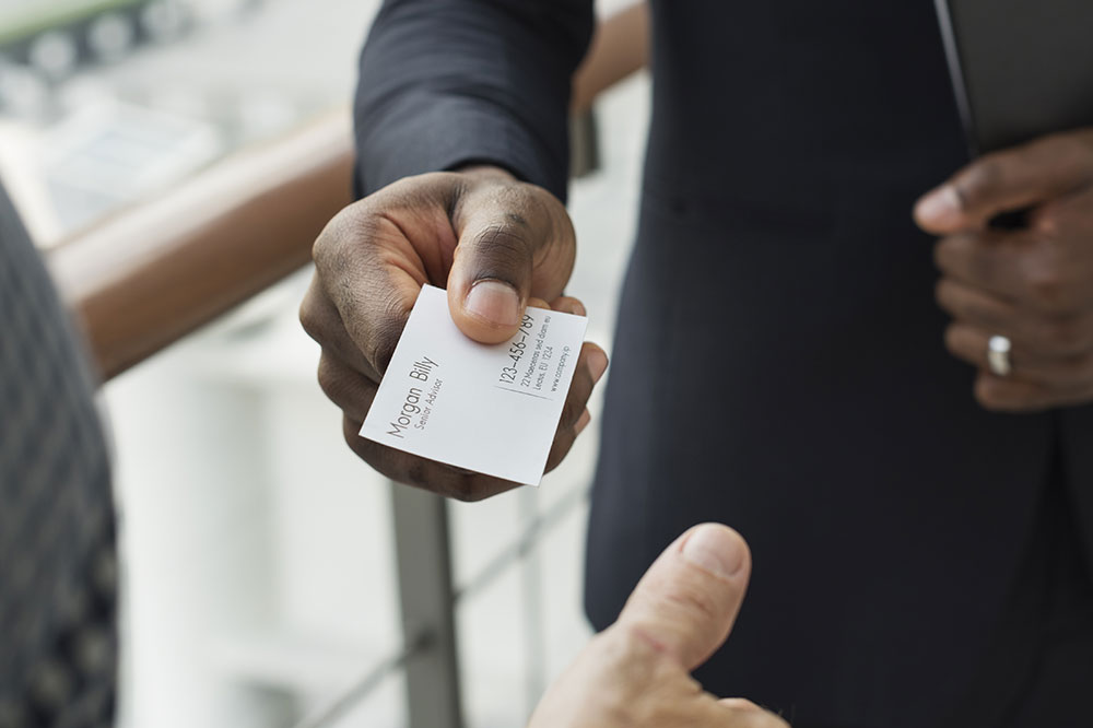 Why you must consider using business cards