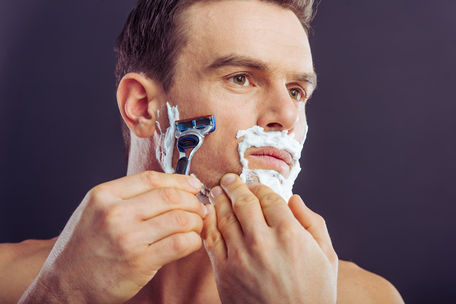 Best Razors For Sensitive Skin And Tips To Prevent Irritation