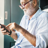 Popular Smartphone Plans For Seniors