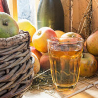 Reduce Diabetes Naturally With With Apple Cider Vinegar