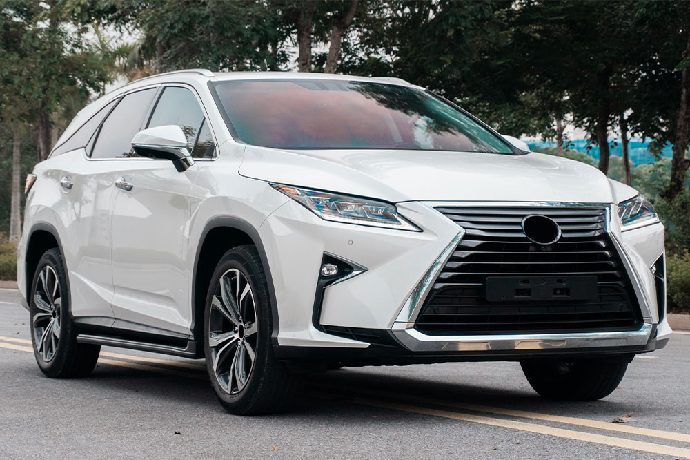 Here&#8217;s What Makes the Lexus RX 400h the Best Luxury SUV