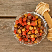 Dry Dog Foods &#8211; Ingredients Used and Their Benefits